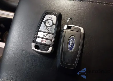 2020 Ford Explorer Xlt из США, поврежденный, VIN 1FMSK8DH2LGA21411